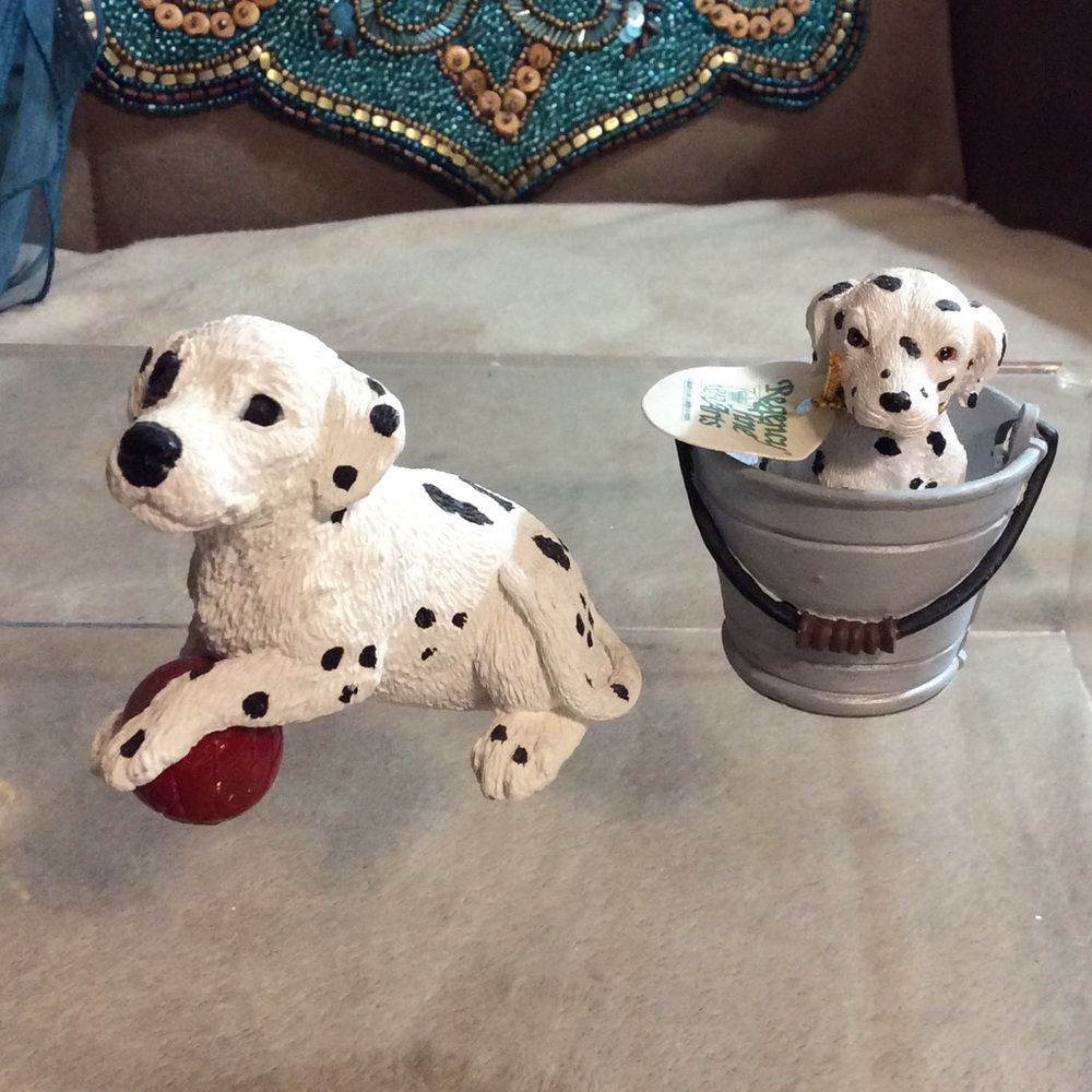 Regency fine arts dog figurines NWT